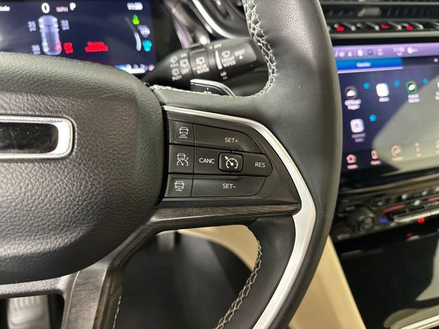 Used 2023 Jeep Grand Cherokee 4WD 4xe w/ Luxury Tech Group II image 16