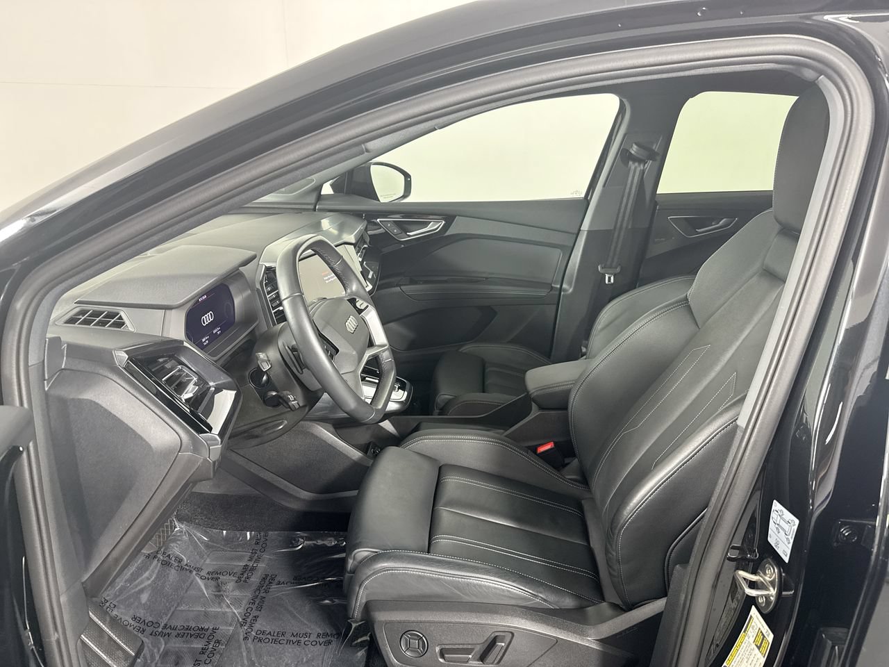 Used 2023 Audi Q4 e-tron Premium Plus w/ Premium Plus AWD/4WD image 2