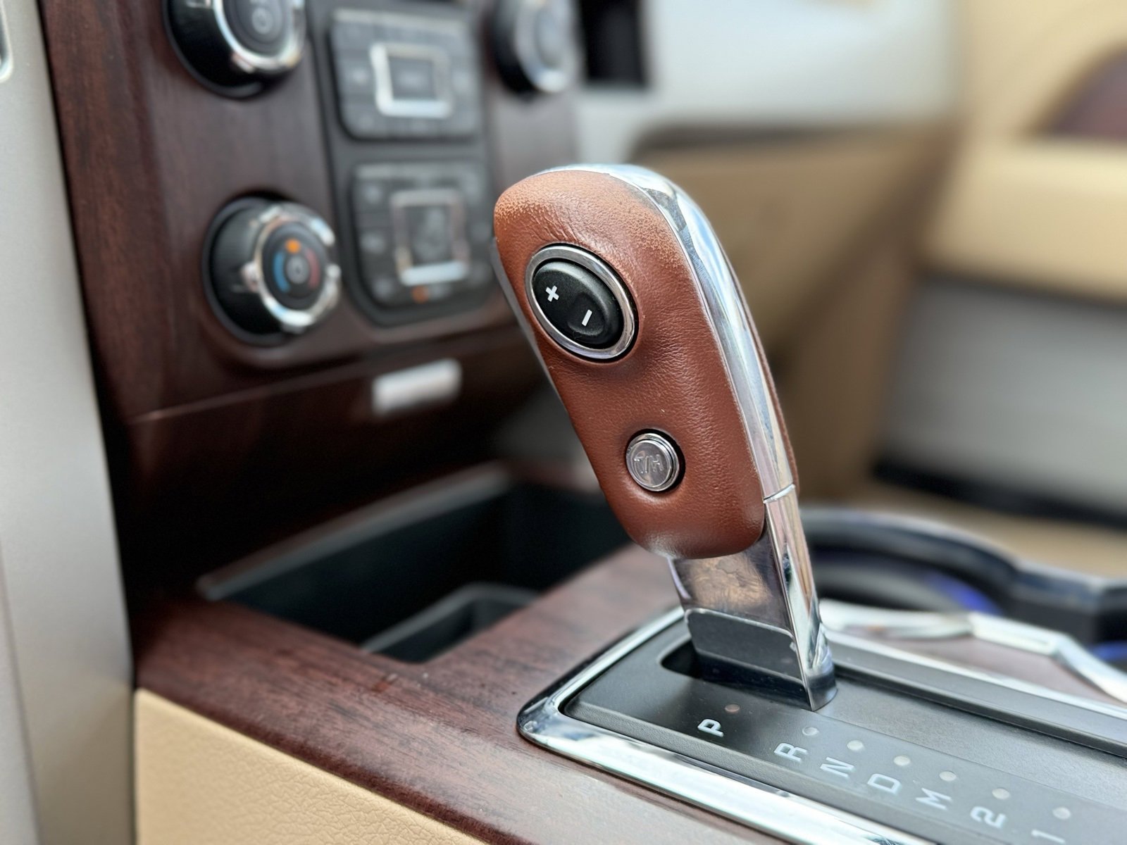 Used 2014 Ford F150 King Ranch w/ King Ranch Luxury Package image 34