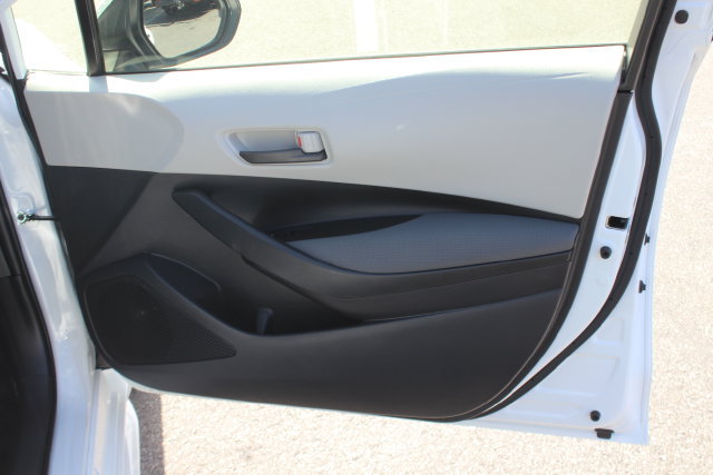 Used 2022 Toyota Corolla LE FWD image 26