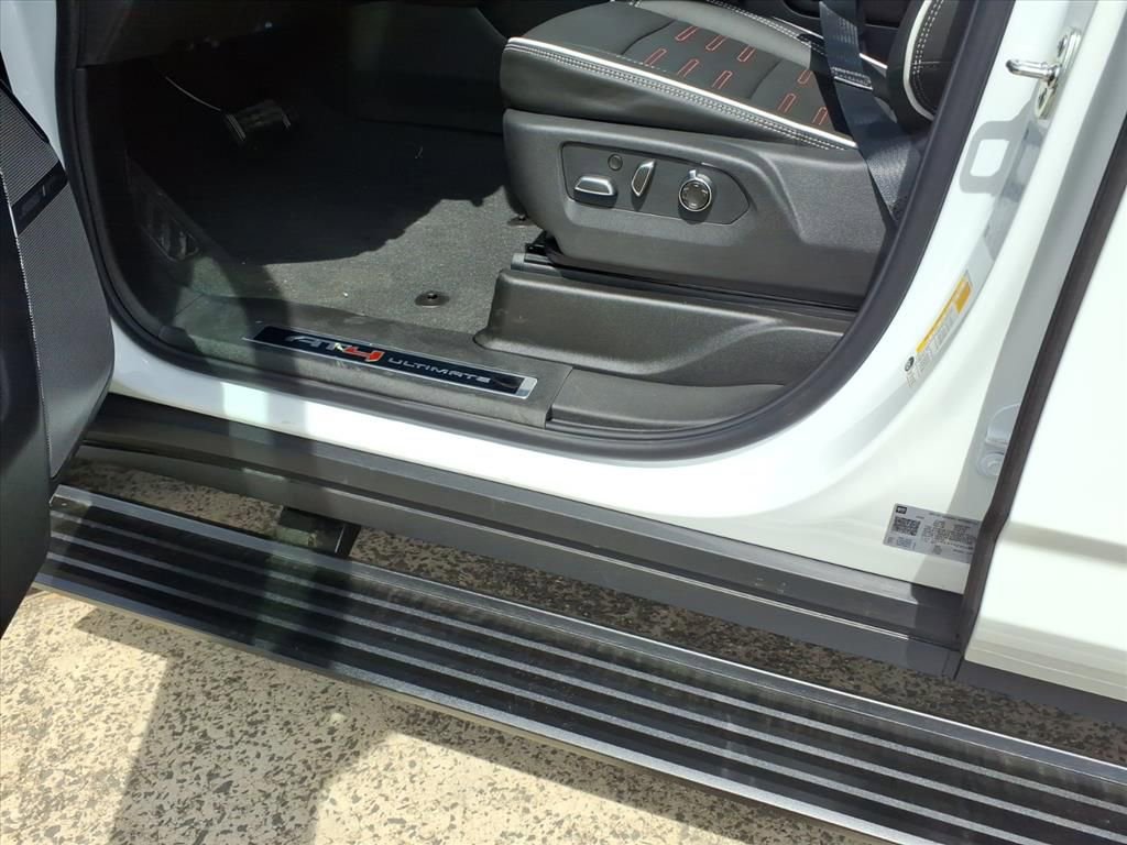 New 2026 GMC Yukon AT4 Ultimate image 12