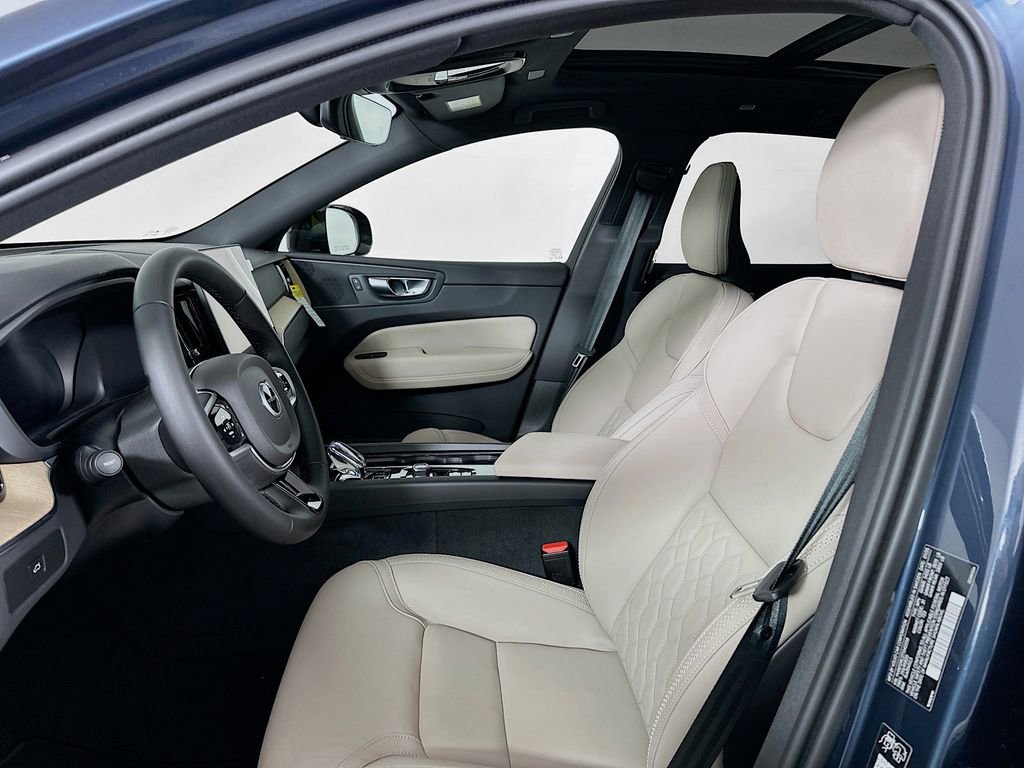 Used 2026 Volvo XC60 B5 Plus w/ Protection Package Premier image 8