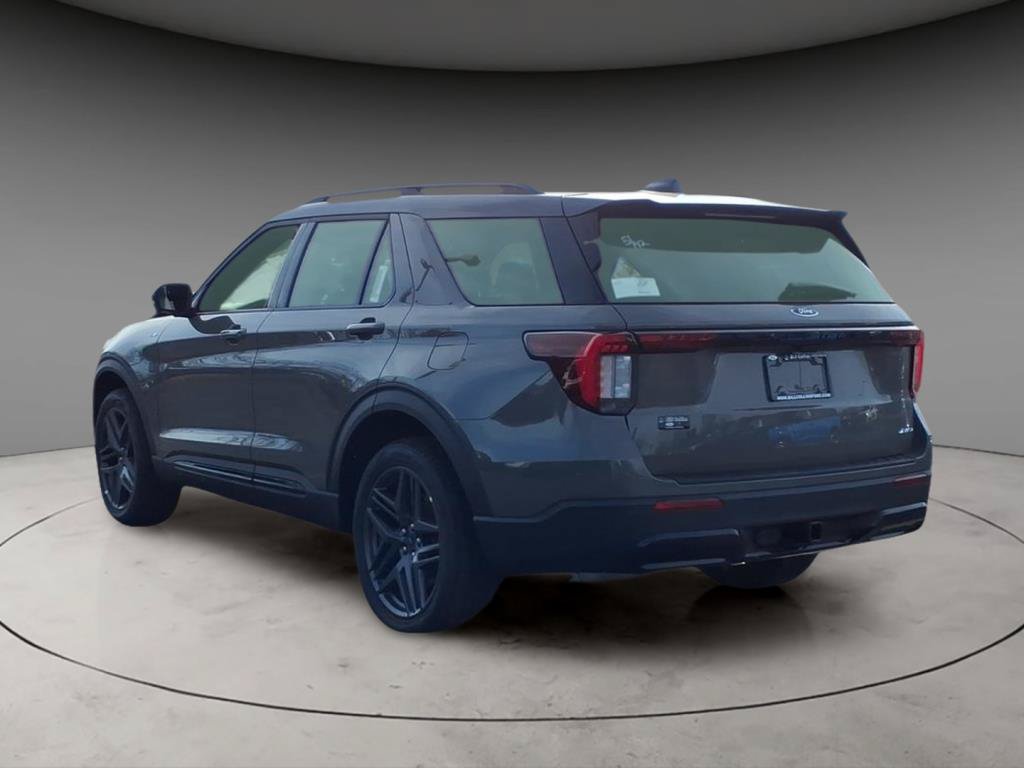 New 2026 Ford Explorer ST-Line w/ ST-Line Street Pack AWD/4WD image 3