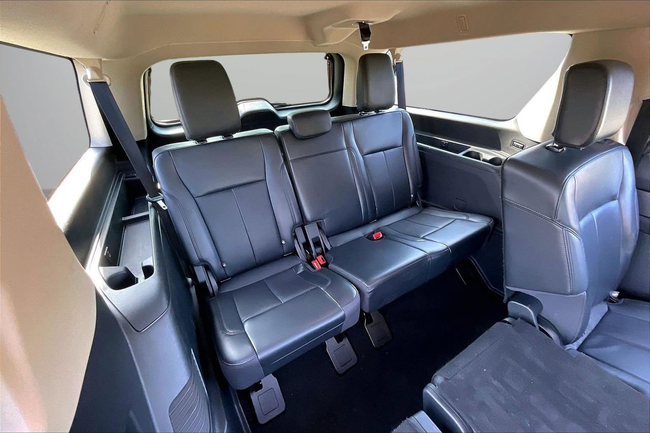 Used 2024 Ford Expedition Max XLT image 26