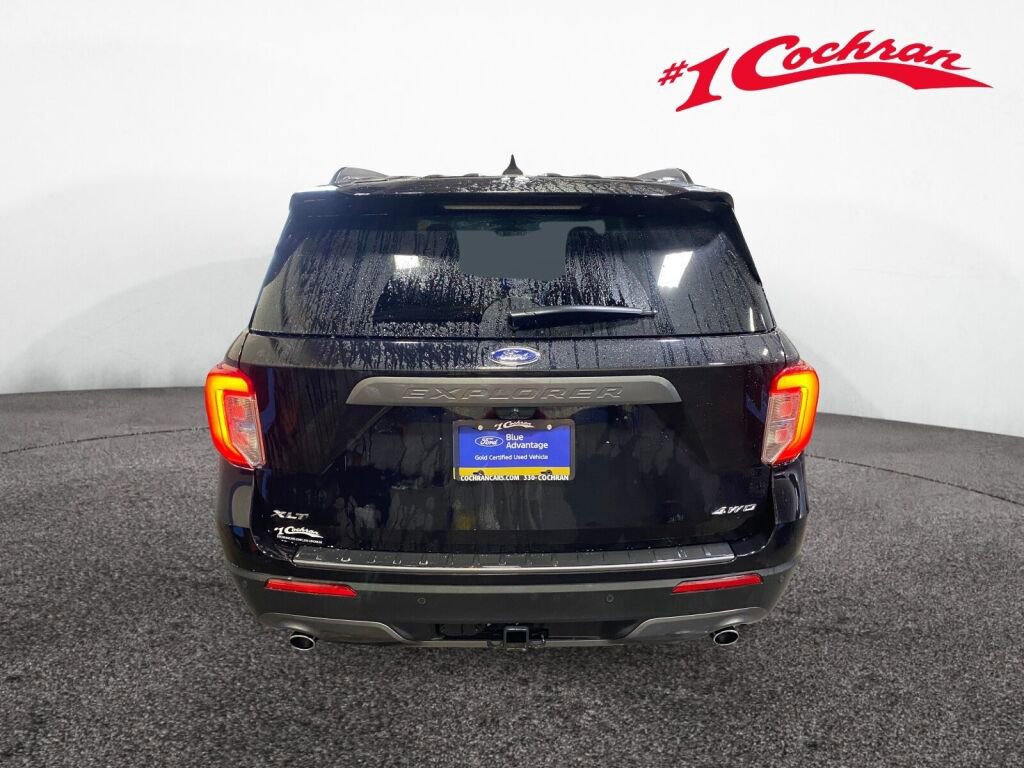 Used 2023 Ford Explorer XLT w/ Equipment Group 202A image 6