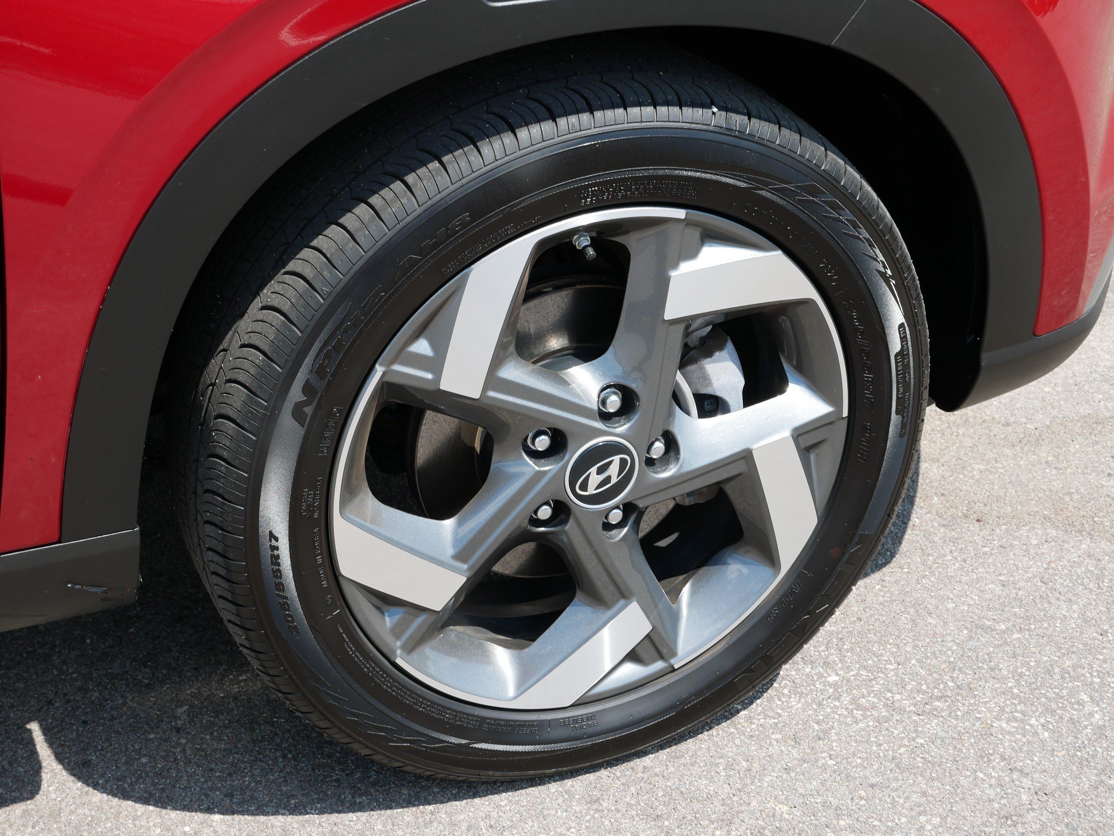 Certified 2024 Hyundai Venue SEL FWD image 15