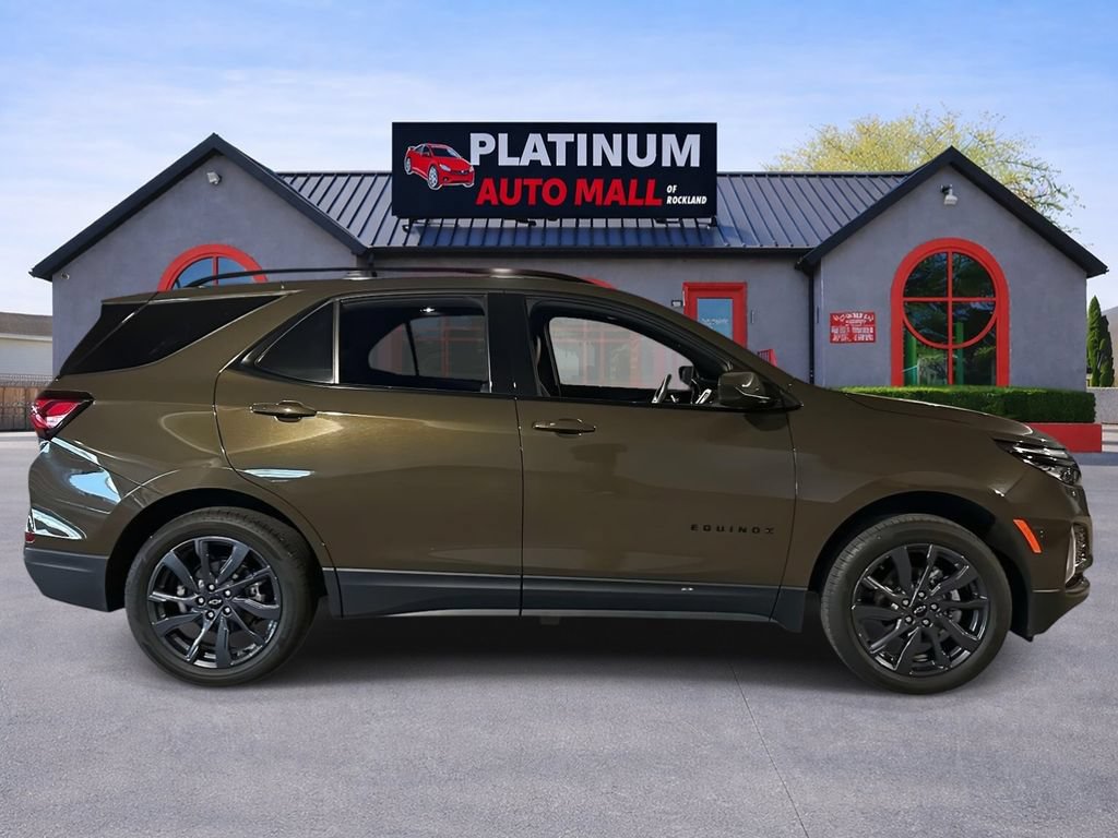 Used 2024 Chevrolet Equinox RS w/ LPO, Floor Liner Package AWD/4WD image 2