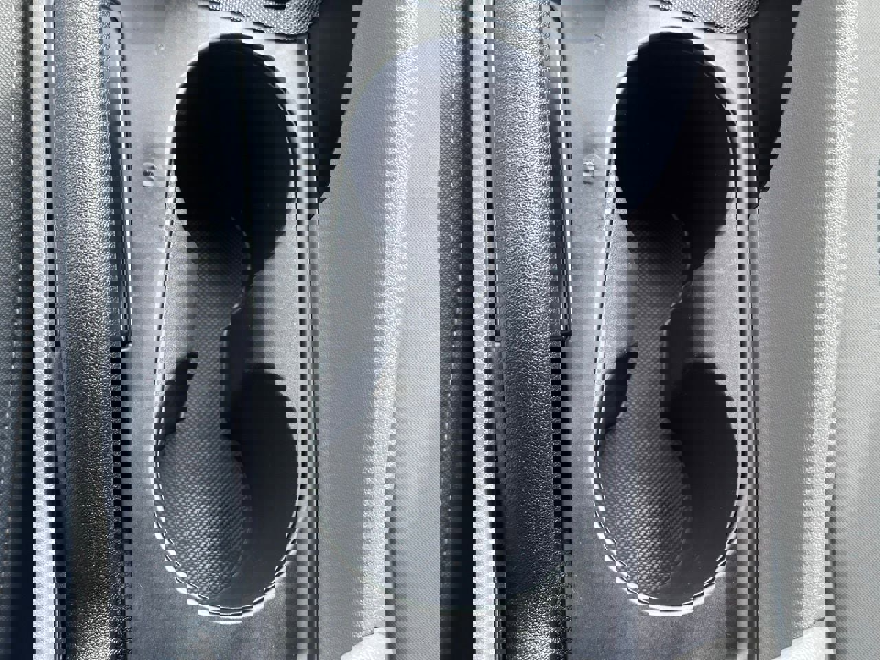 Used 2025 Hyundai Elantra Sport FWD image 34