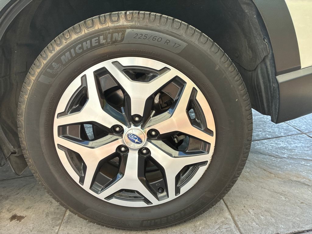 Used 2020 Subaru Forester Premium w/ Popular Package #1 AWD/4WD image 10