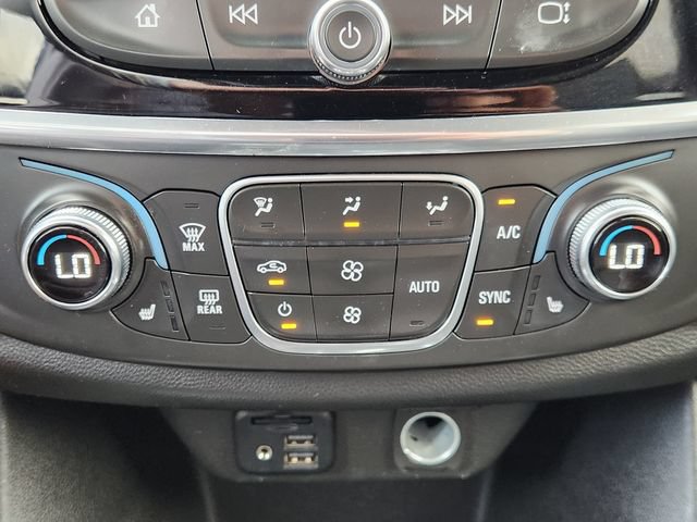 Used 2022 Chevrolet Traverse RS FWD image 22