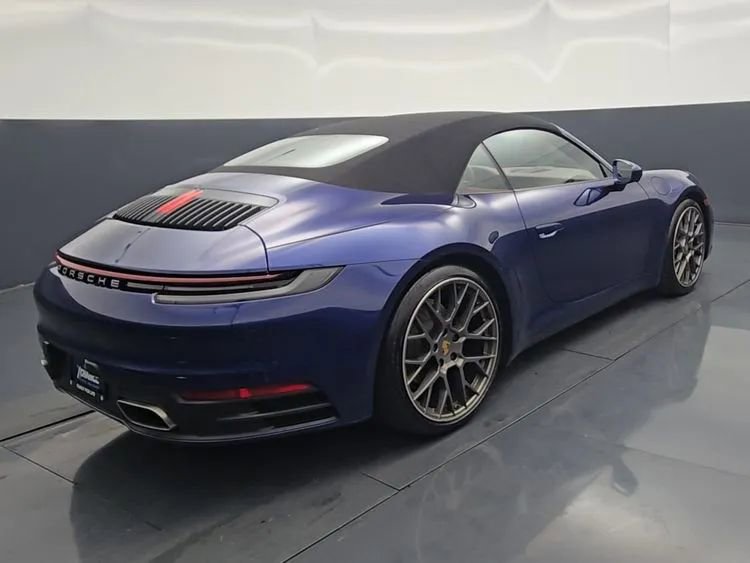 Used 2021 Porsche 911 Carrera 4 AWD/4WD image 12