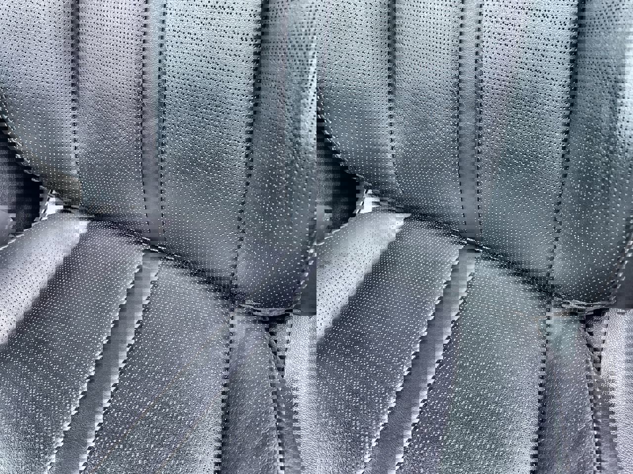 Used 2024 Kia Sorento S image 19