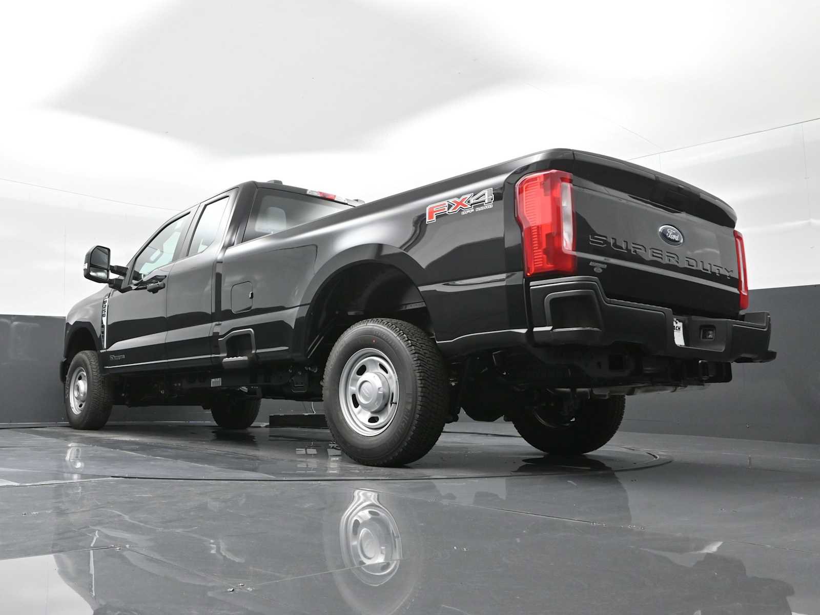 New 2025 Ford F250 XL w/ FX4 Off-Road Package image 21