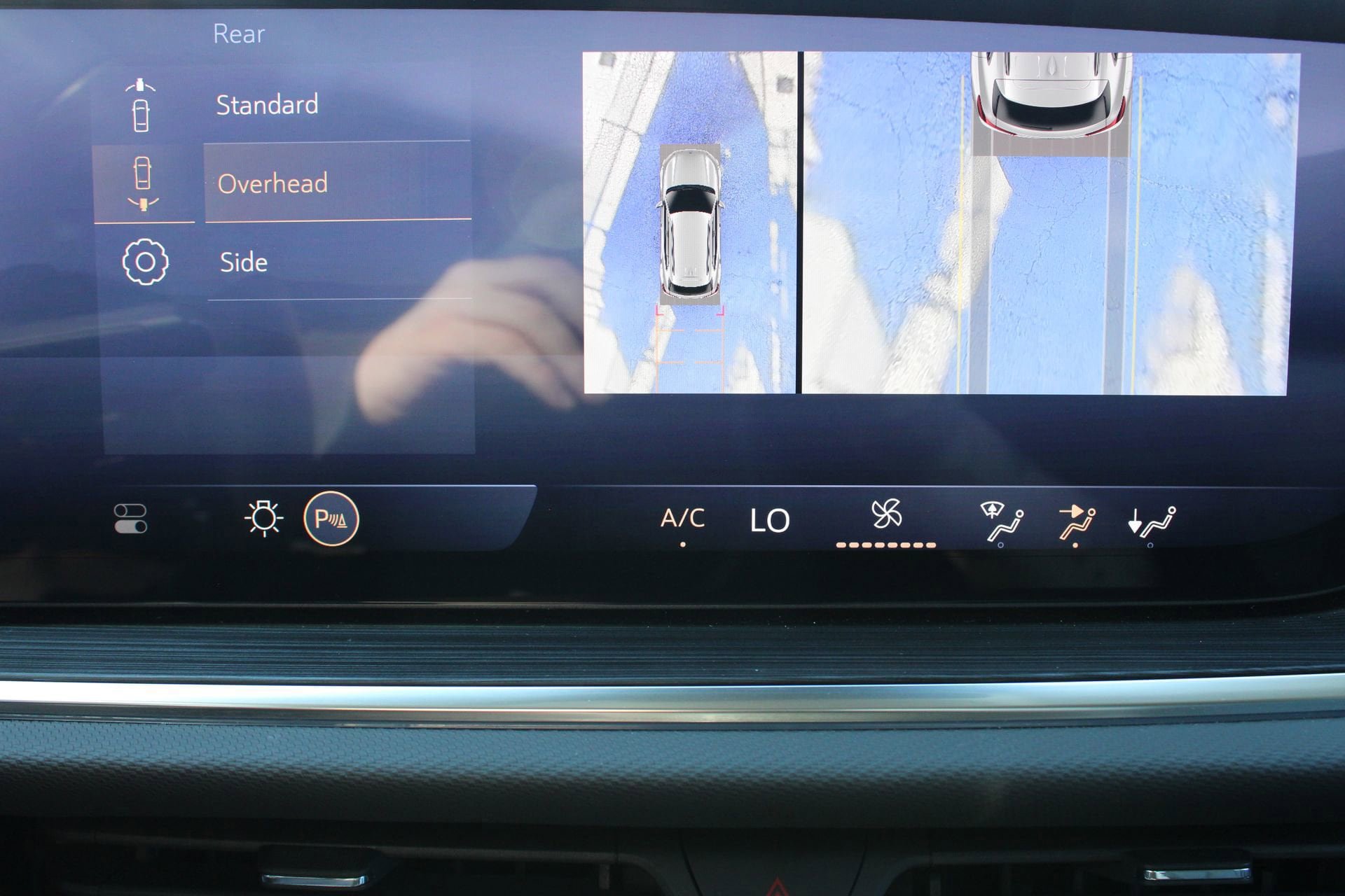 Used 2025 Buick Envision Preferred AWD/4WD image 37