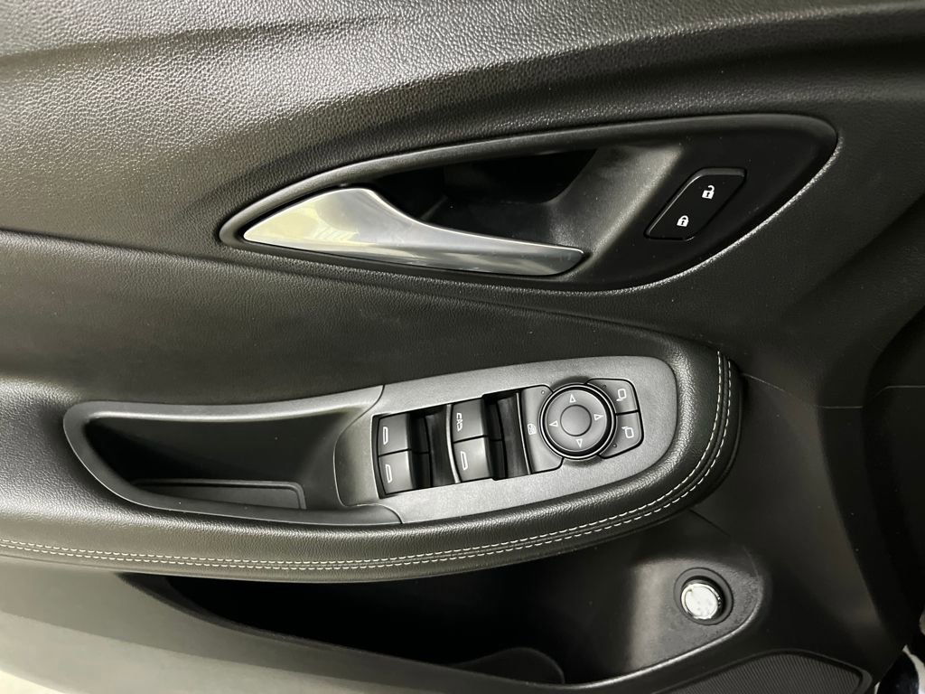 Used 2020 Buick Encore GX Select image 52