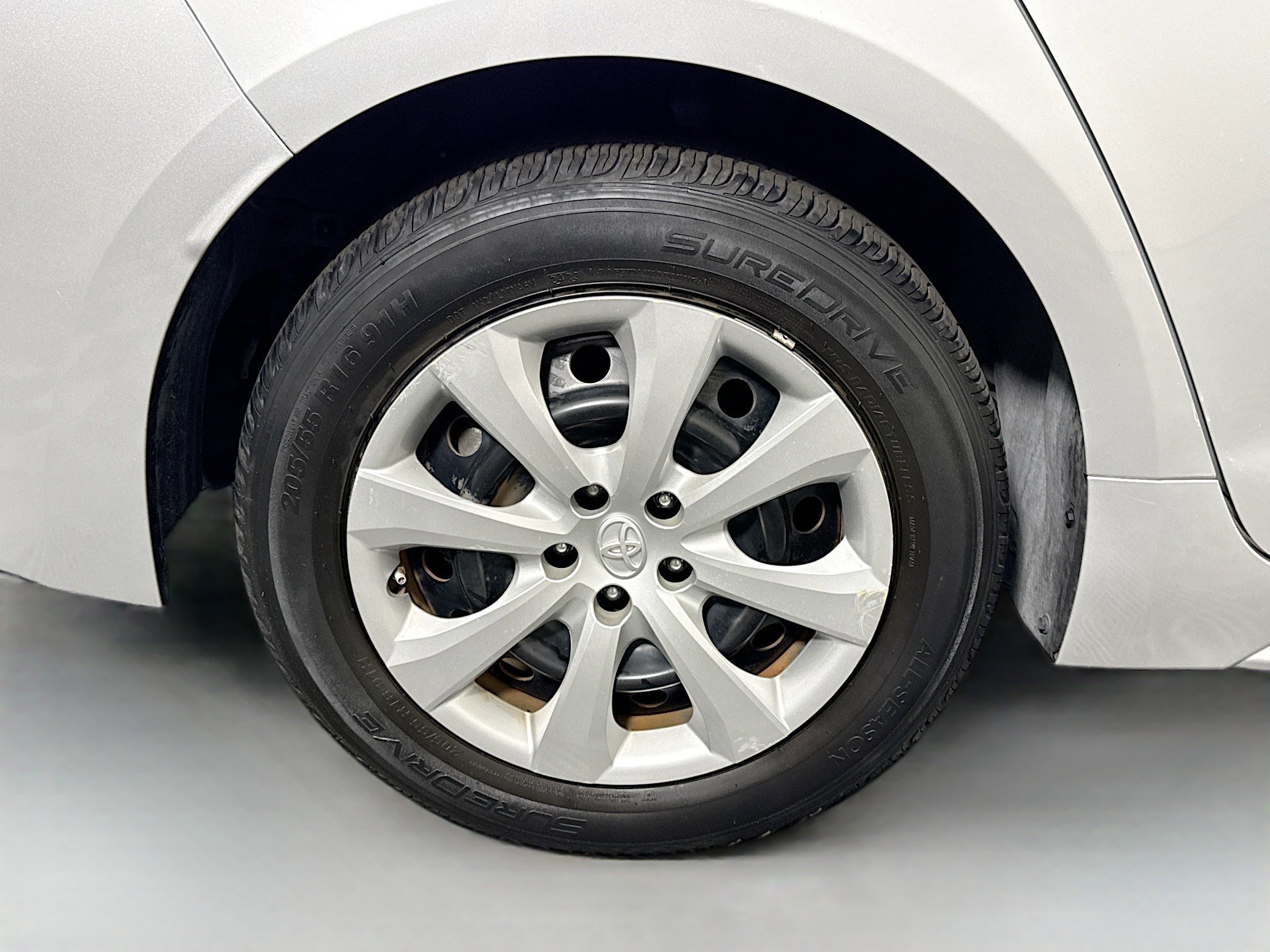 Used 2020 Toyota Corolla LE image 32