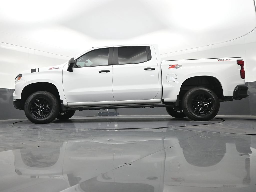 Used 2025 Chevrolet Silverado 1500 Custom Trail Boss AWD/4WD image 26