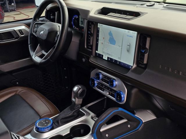 Used 2022 Ford Bronco Outer Banks AWD/4WD image 13