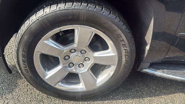 Used 2017 Chevrolet Suburban Premier image 12