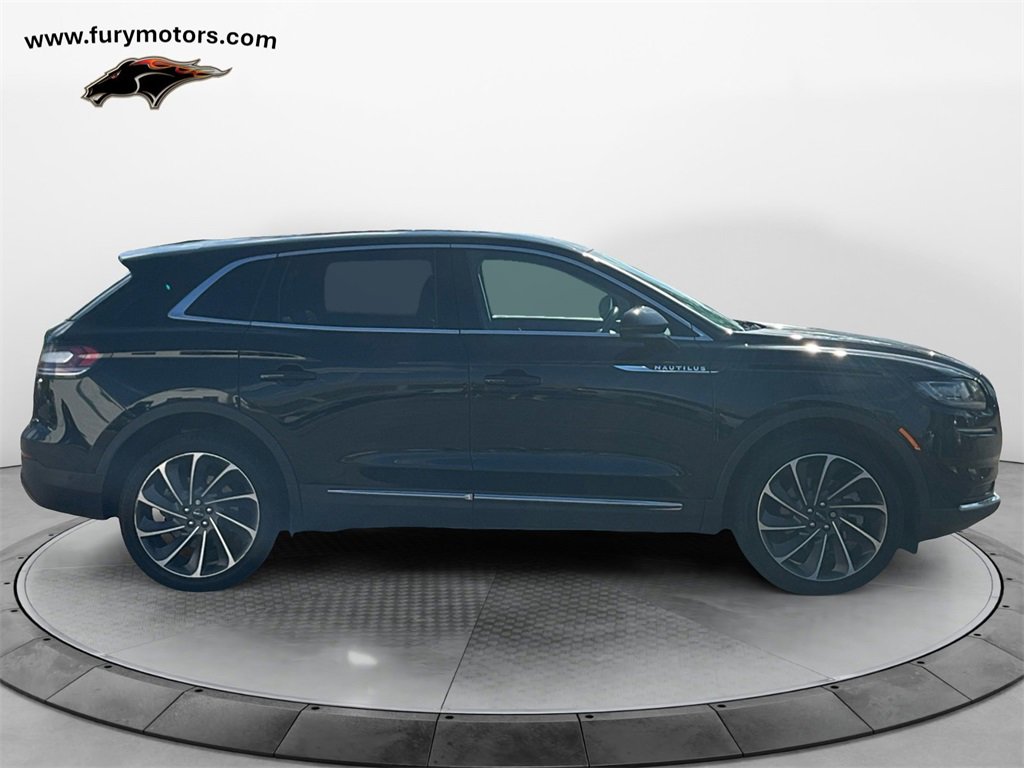 Used 2022 Lincoln Nautilus Reserve w/ Equipment Group 201A image 2
