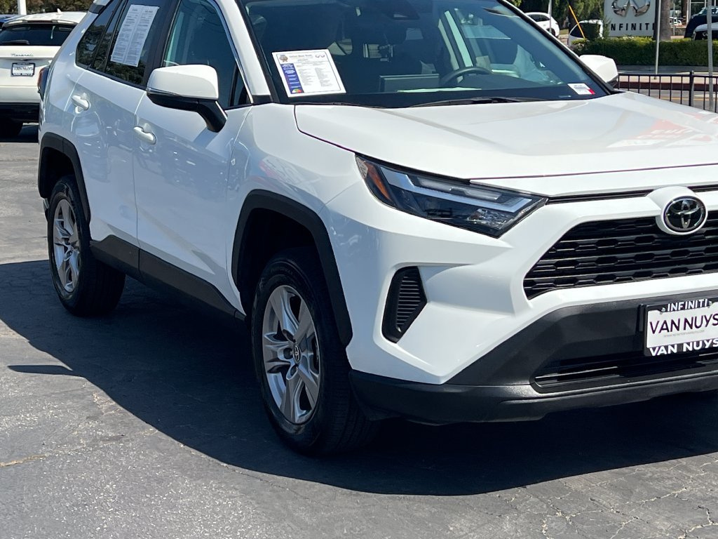 Used 2025 Toyota RAV4 XLE FWD image 11