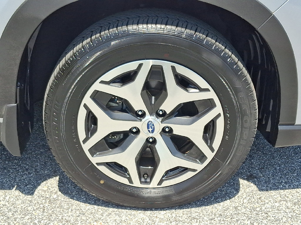 Certified 2023 Subaru Forester Premium AWD/4WD image 9