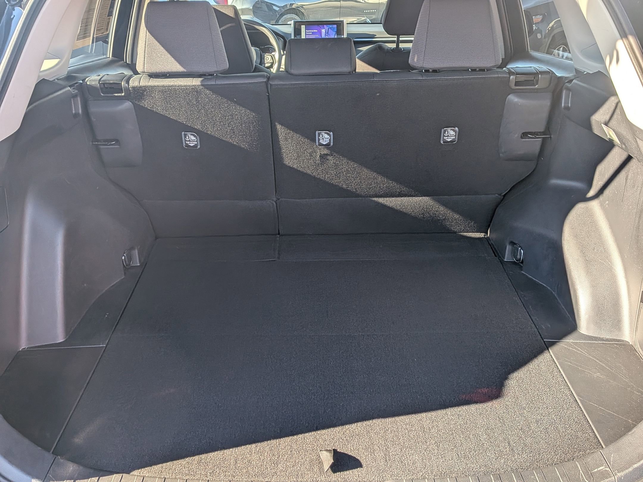 Used 2025 Toyota RAV4 XLE image 33