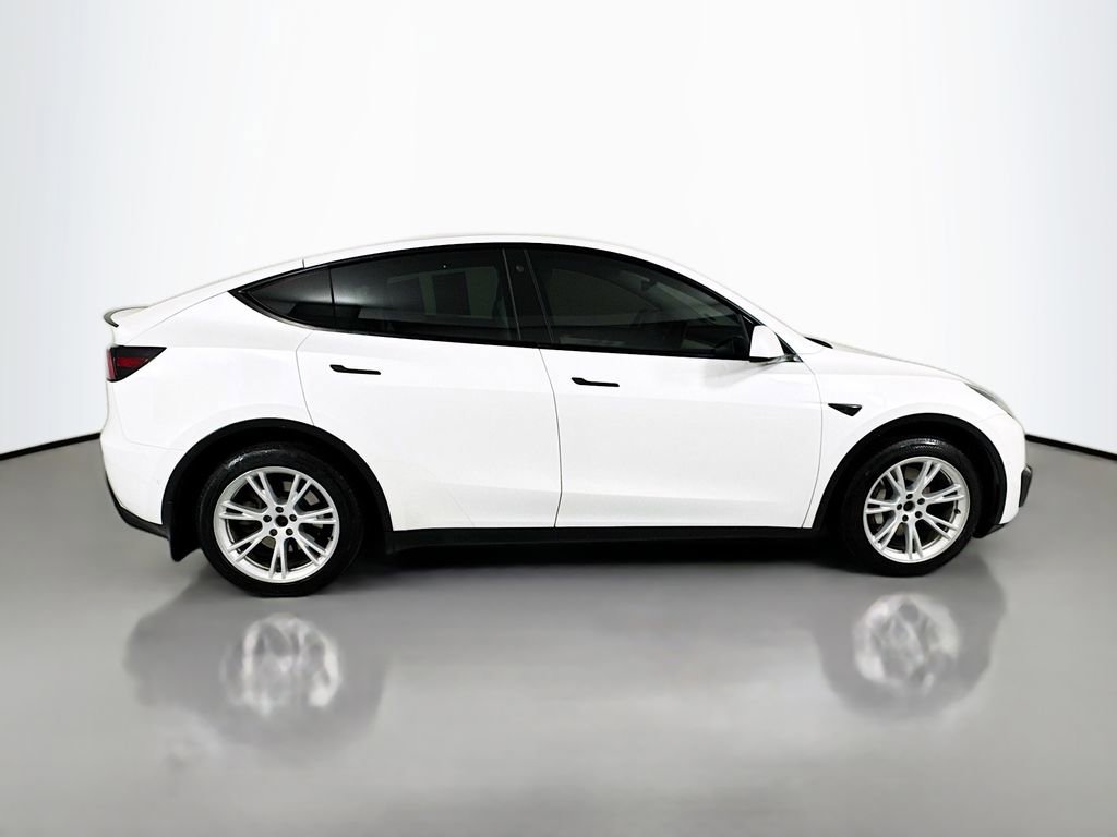 Used 2021 Tesla Model Y Long Range image 5
