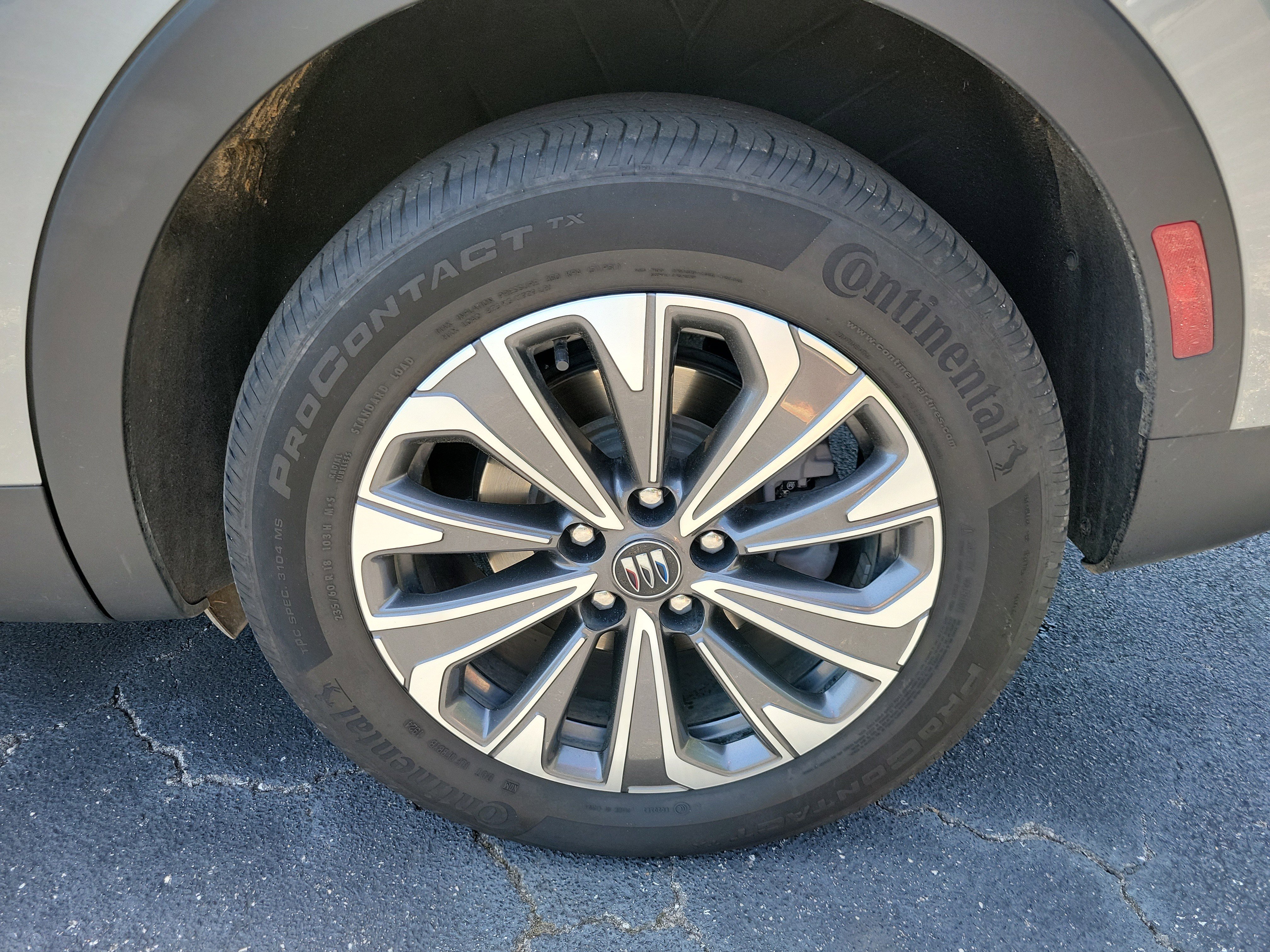 Used 2024 Buick Envision Preferred AWD/4WD image 31