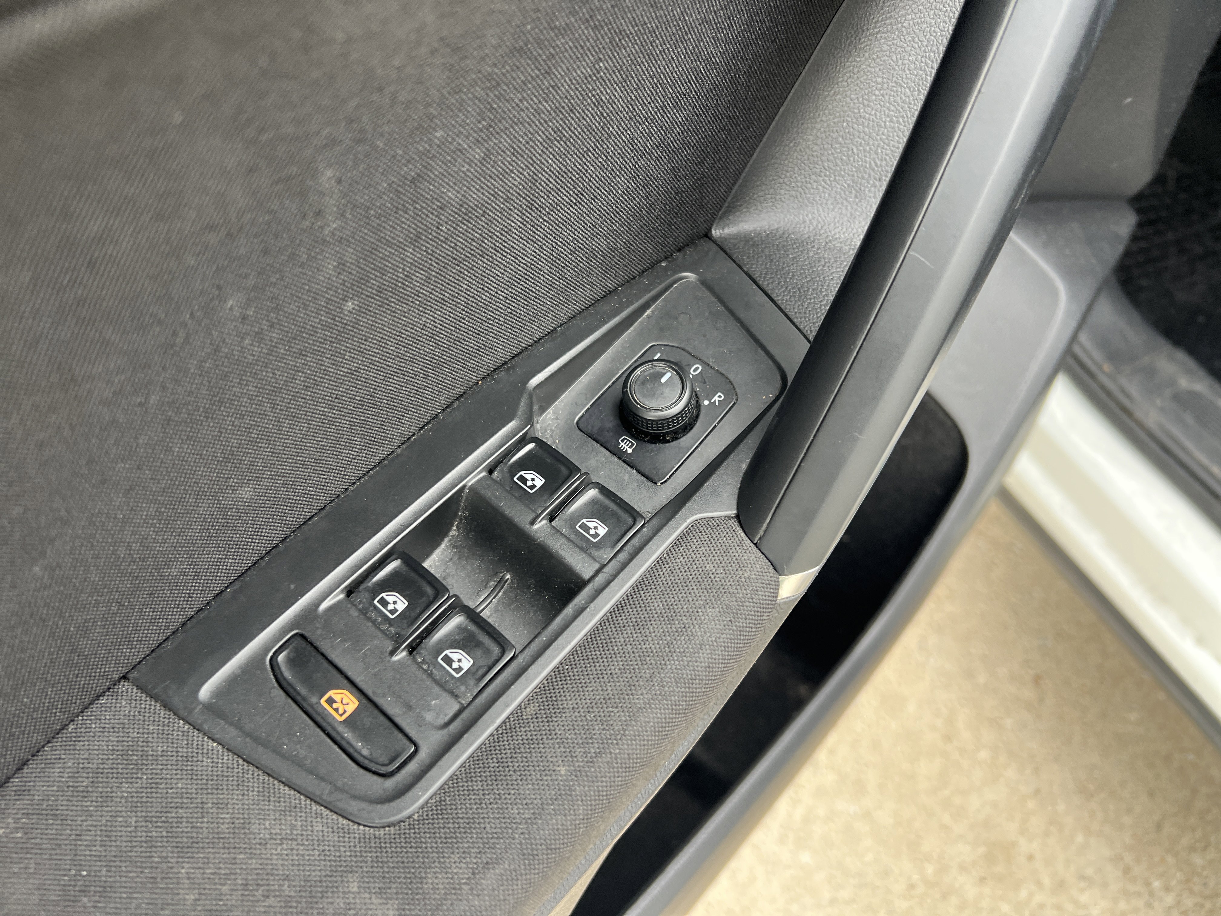 Used 2018 Volkswagen Tiguan S FWD image 14