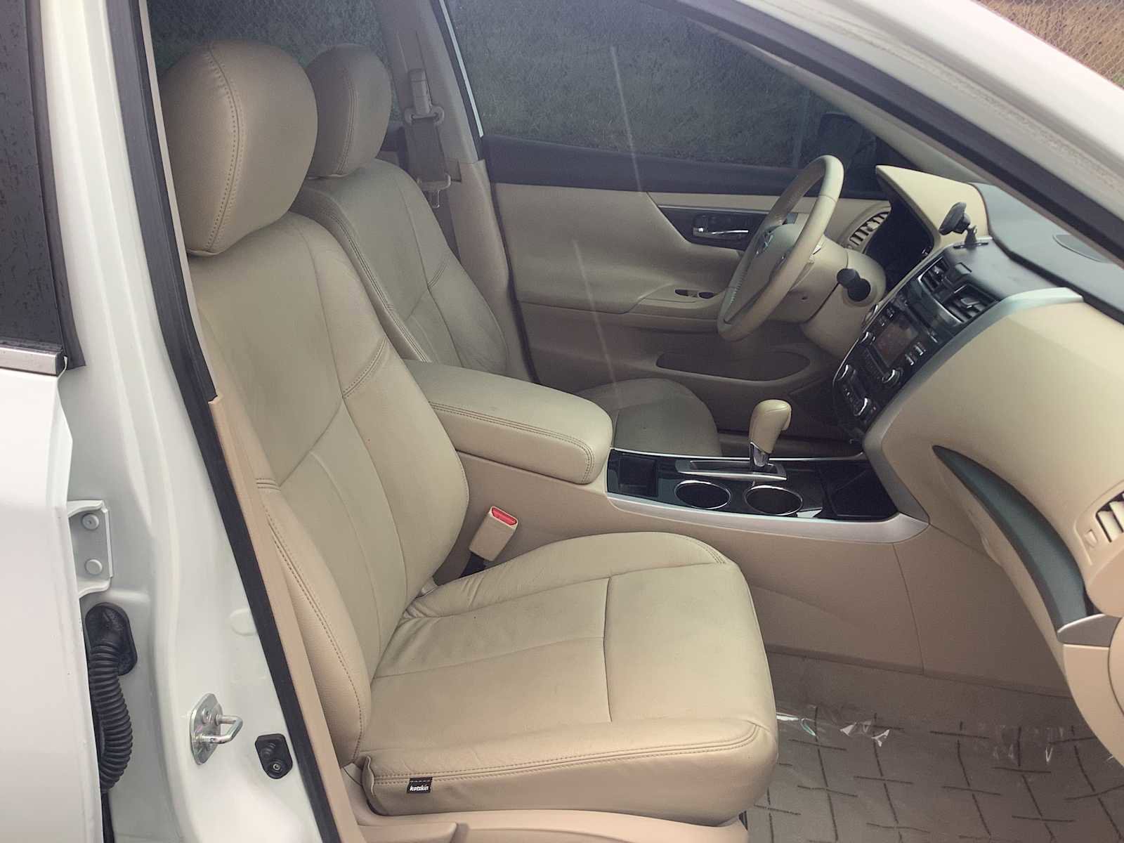 Used 2014 Nissan Altima 2.5 SV image 15