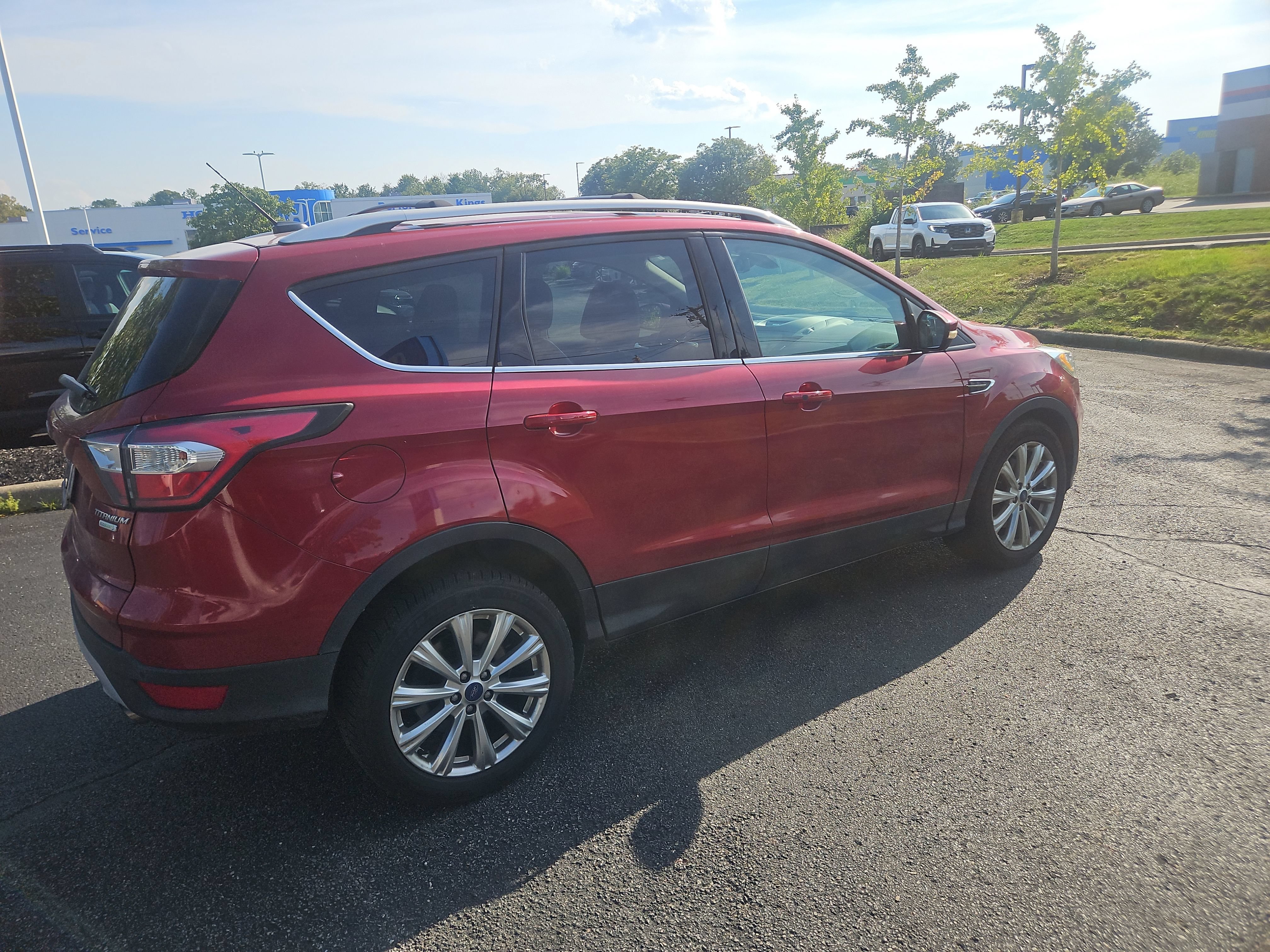Used 2017 Ford Escape Titanium FWD image 14