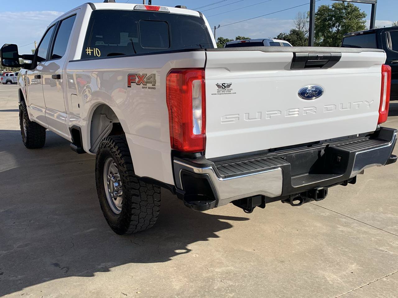 Used 2023 Ford F250 XL w/ FX4 Off-Road Package AWD/4WD image 4