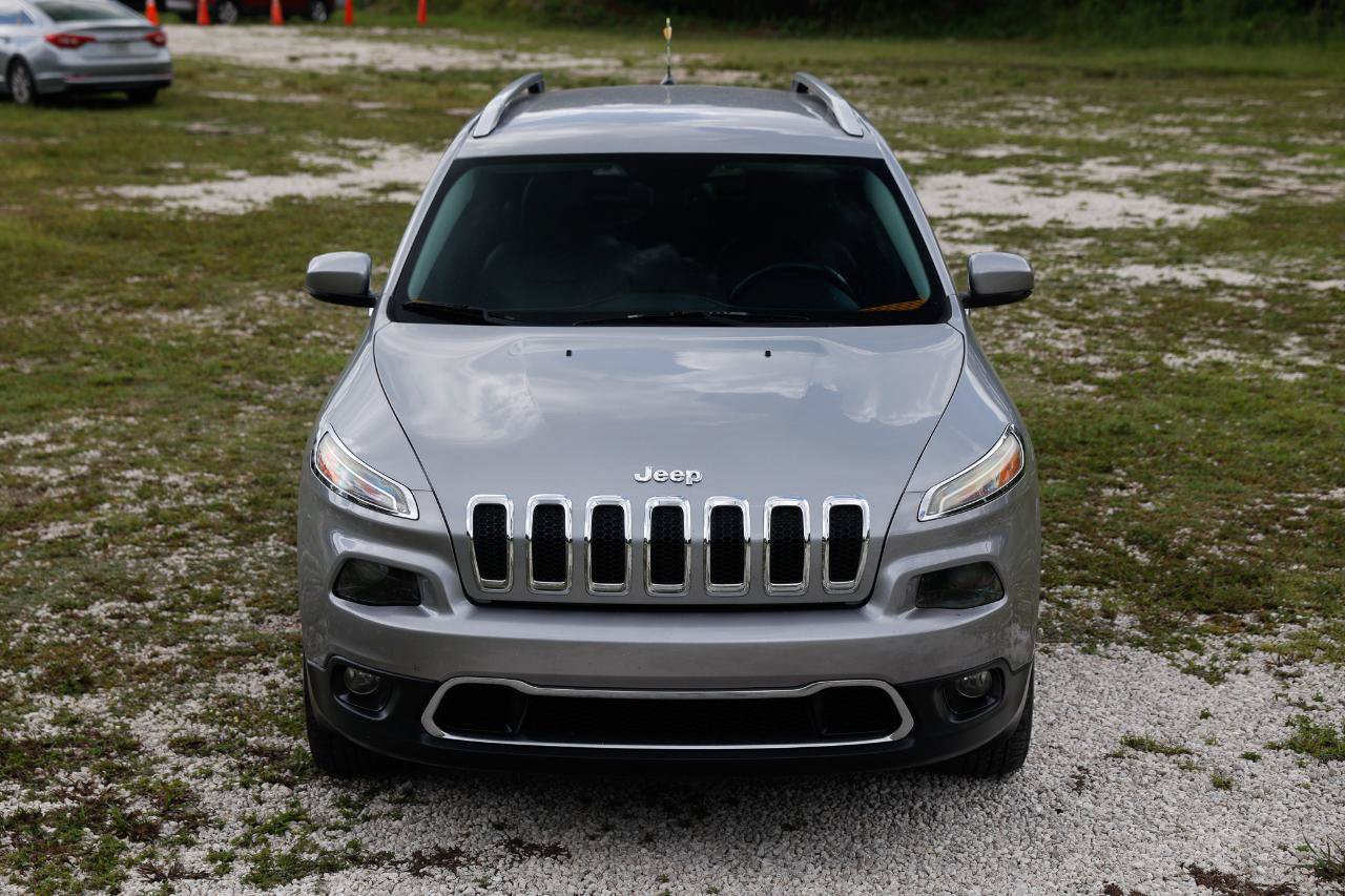 Used 2016 Jeep Cherokee Limited FWD image 17