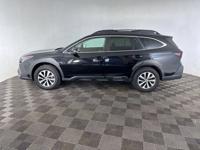 Used 2023 Subaru Outback Premium AWD/4WD image 8