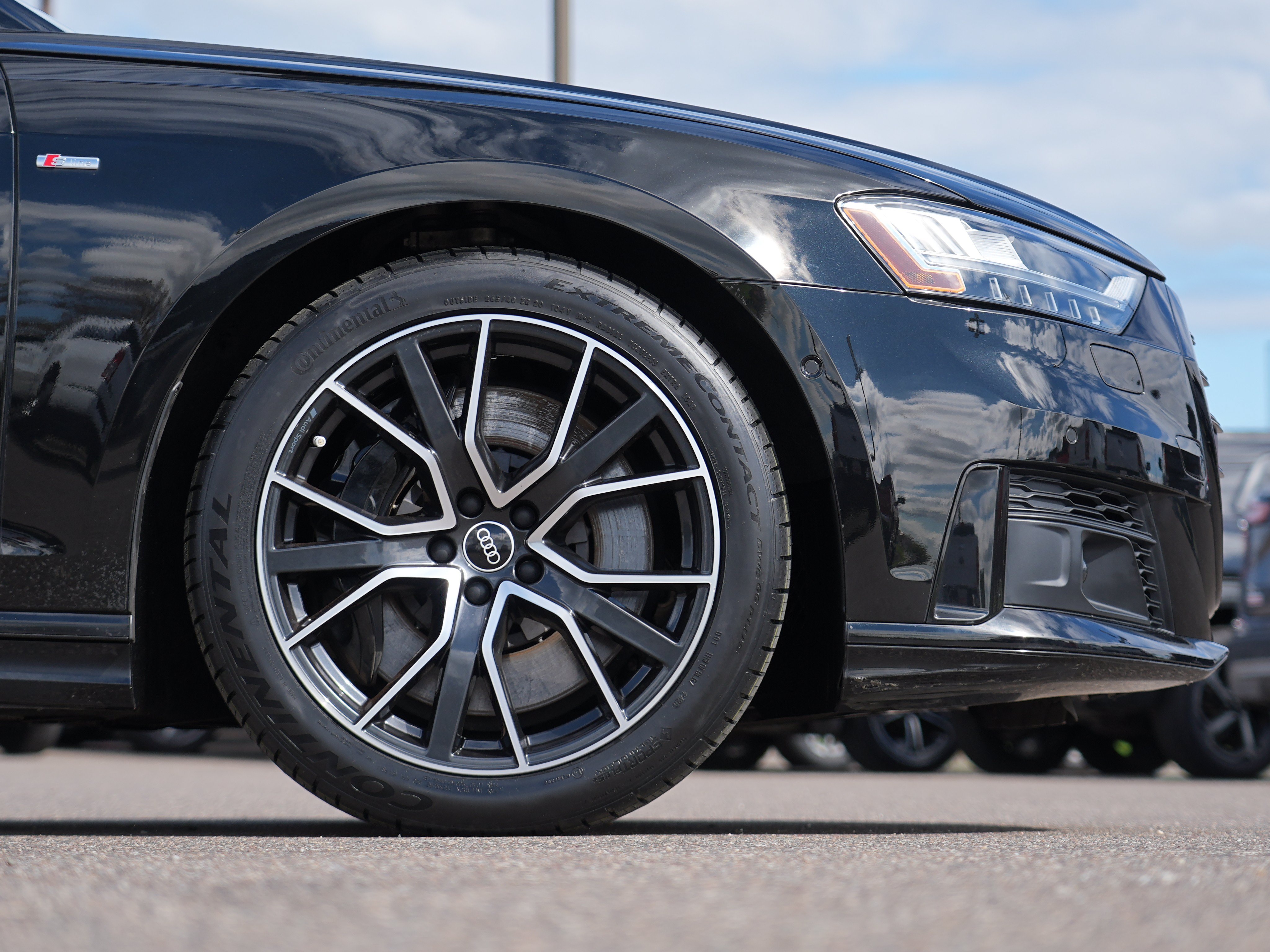 Used 2021 Audi A8 L 4.0T w/ Executive Plus Package AWD/4WD image 11