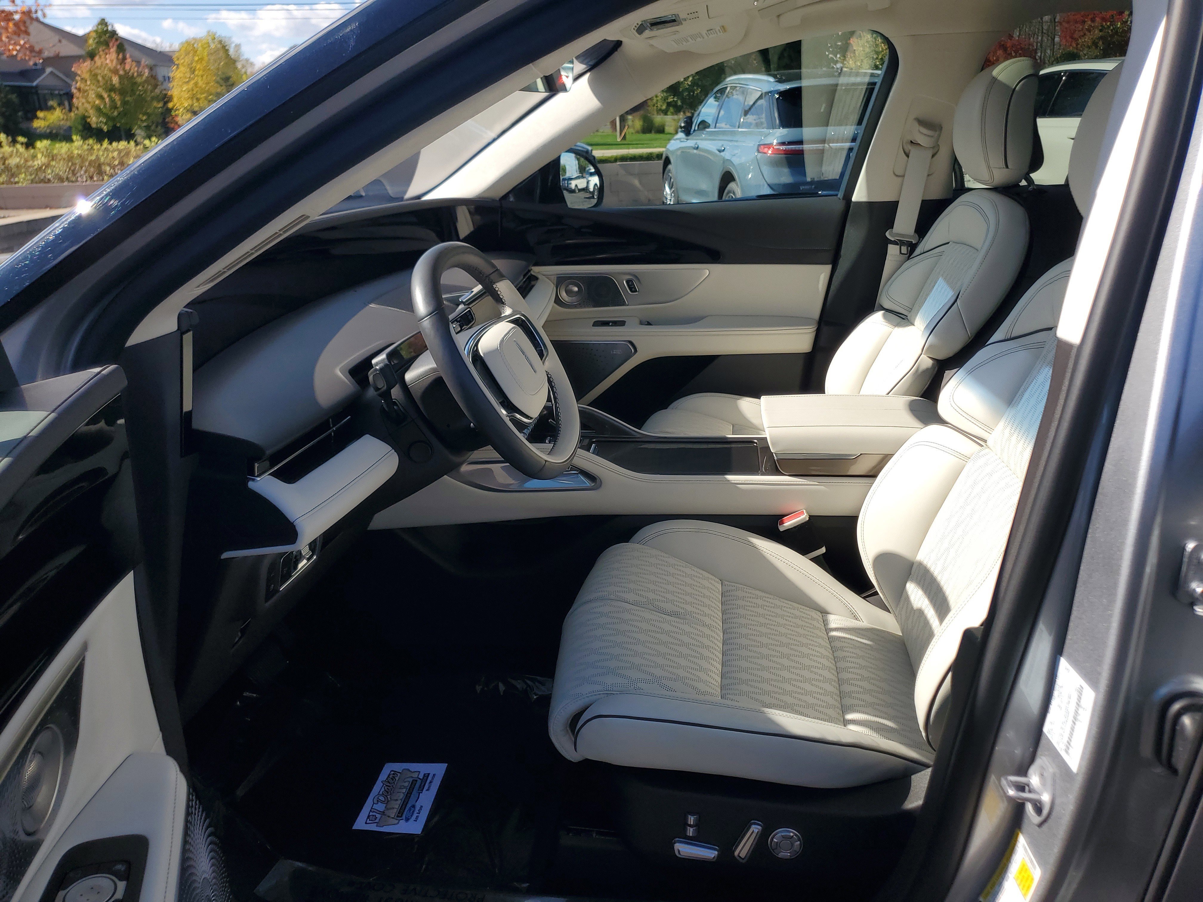 Certified 2024 Lincoln Nautilus Black Label w/ Jet Appearance Package (87T) image 12