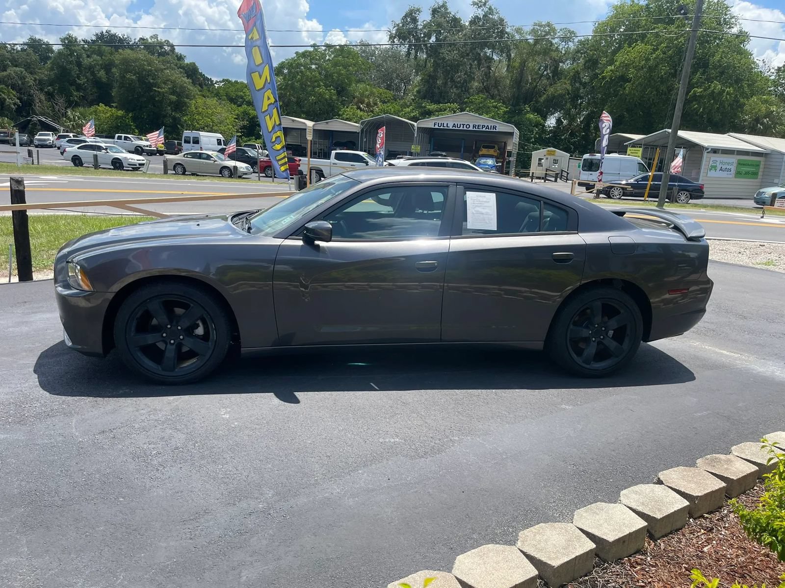 Used 2014 Dodge Charger SXT RWD image 4
