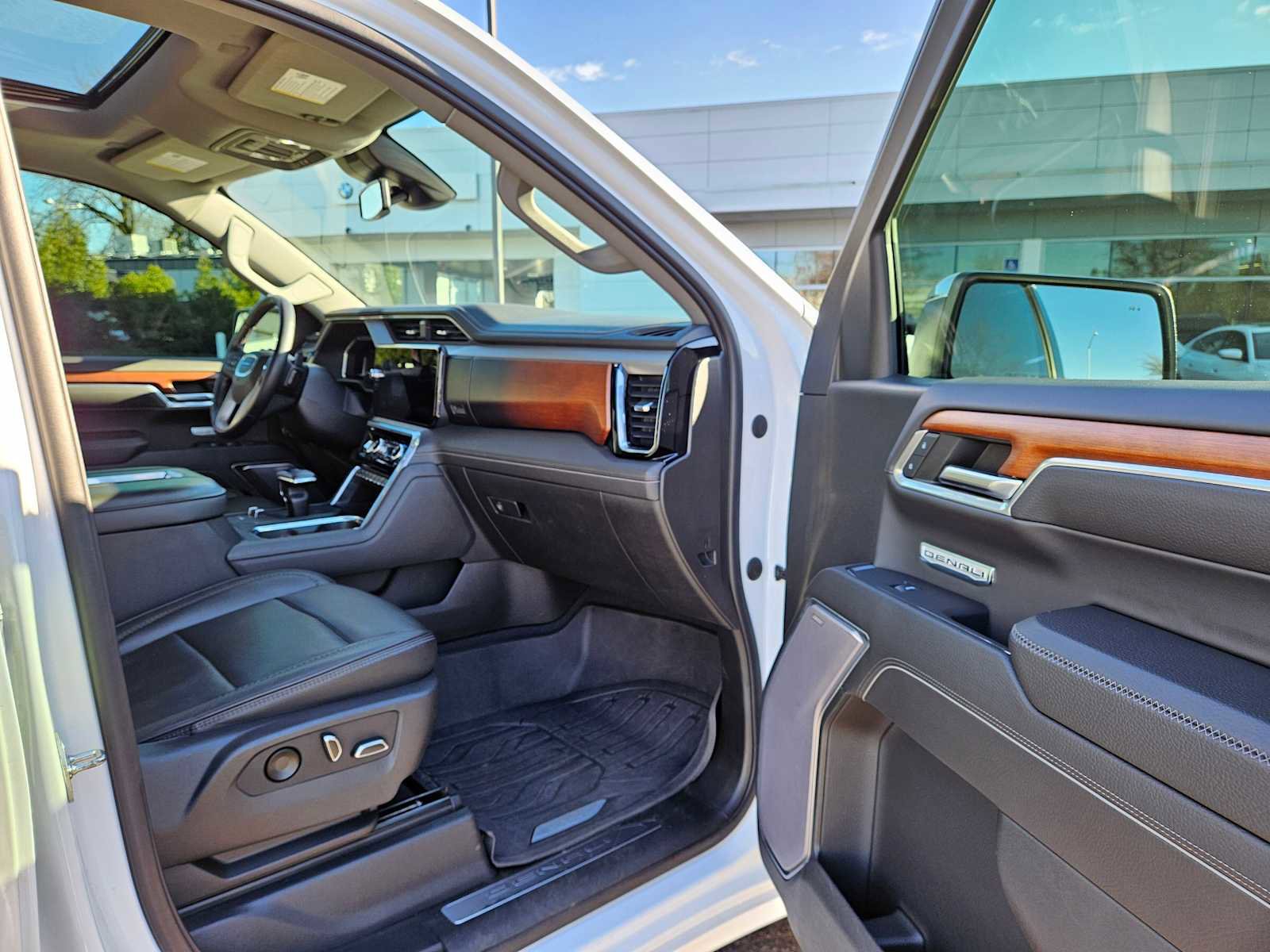 Used 2022 GMC Sierra 1500 Denali image 10