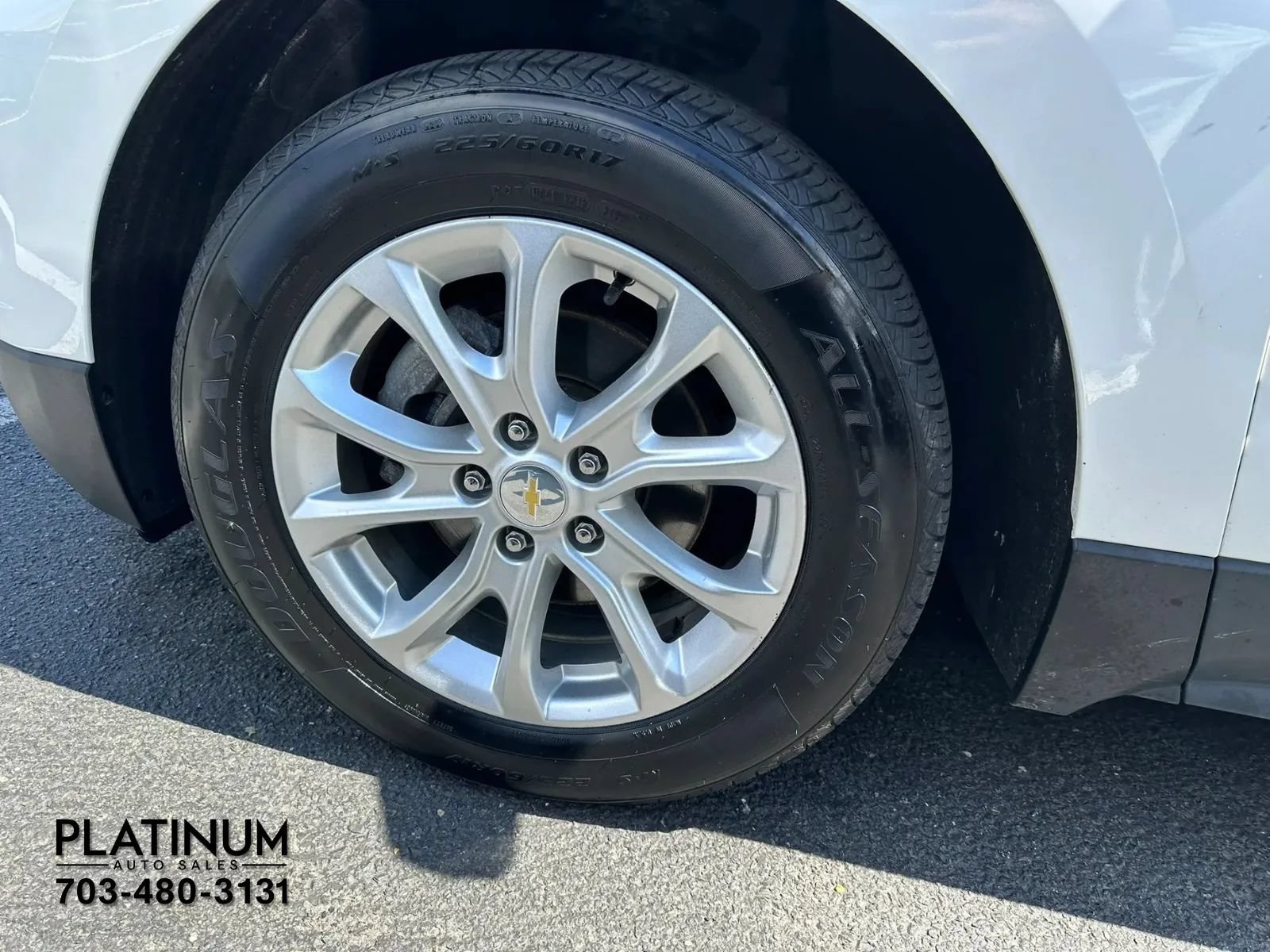 Used 2019 Chevrolet Equinox LT FWD image 23