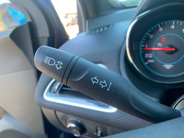 Used 2017 Chevrolet Cruze LT w/ Convenience Package FWD image 27