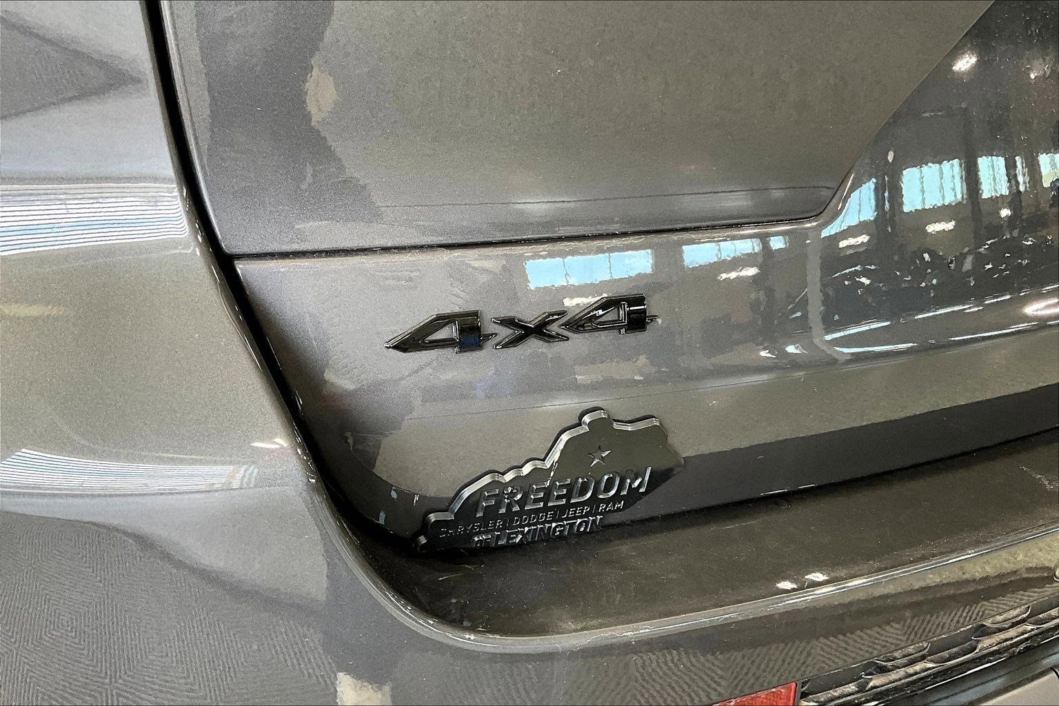 New 2025 Jeep Grand Cherokee L Altitude AWD/4WD image 14