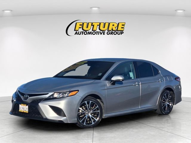 Used 2019 Toyota Camry SE w/ Accessory Appearance Package image 10