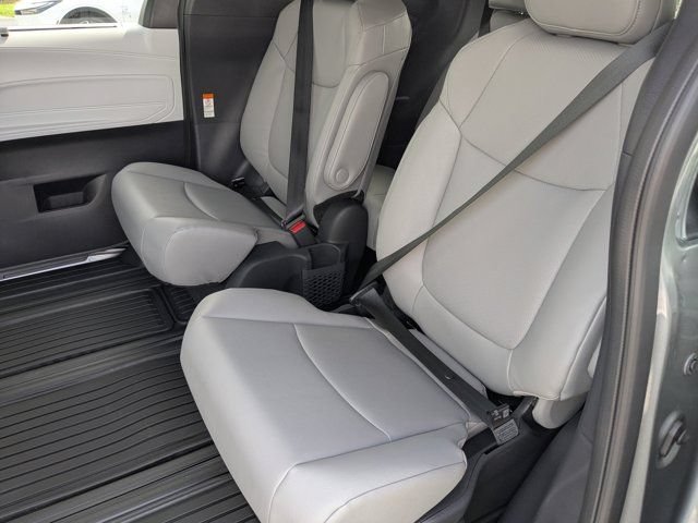 New 2026 Toyota Sienna XLE FWD image 14