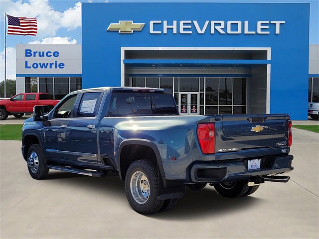 New 2026 Chevrolet Silverado 3500 High Country w/ Technology Package image 3