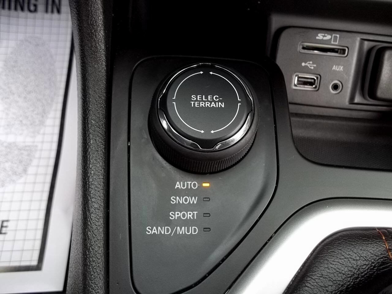 Used 2016 Jeep Cherokee Limited w/ Trailer Tow Group image 29