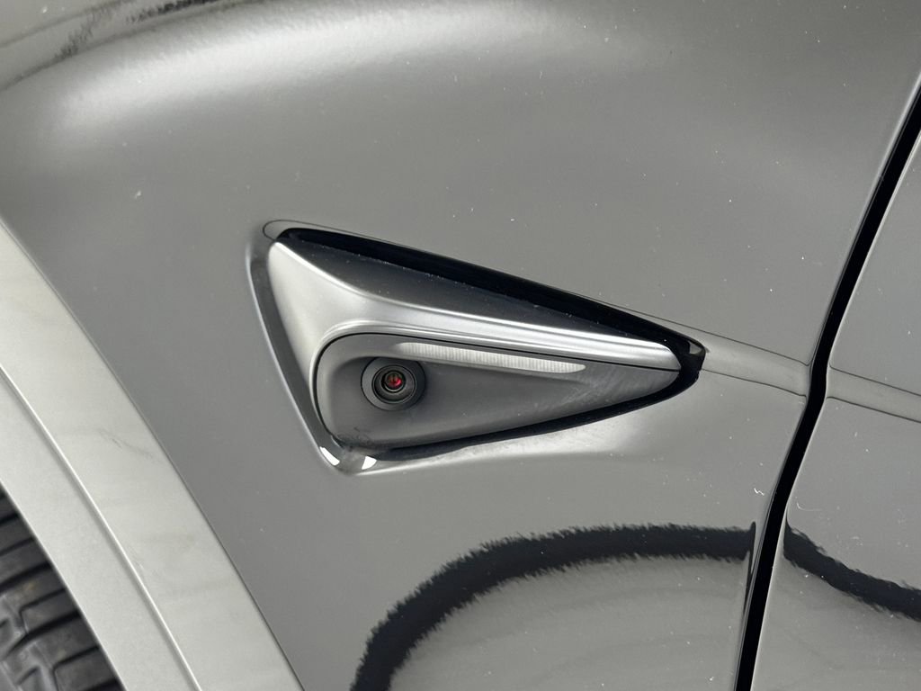 Used 2024 Tesla Model Y Long Range image 36