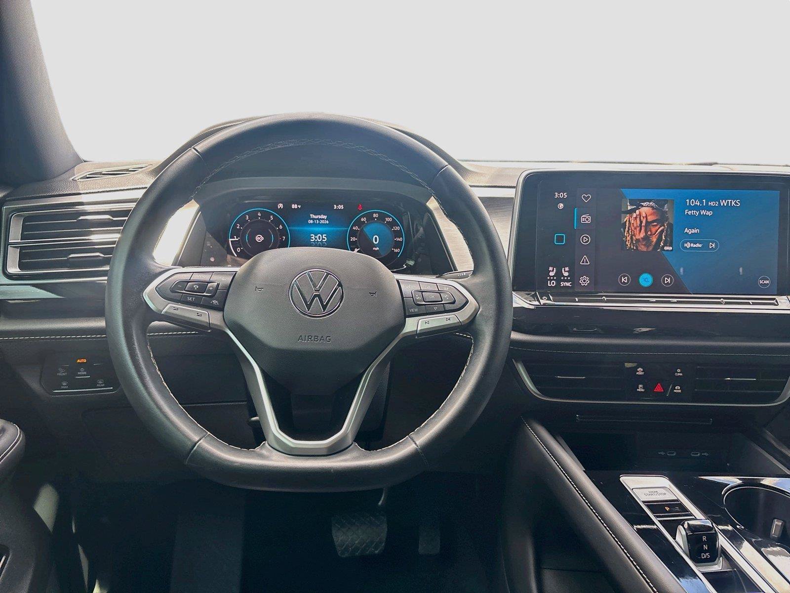 Used 2025 Volkswagen Atlas Cross Sport SE FWD image 16