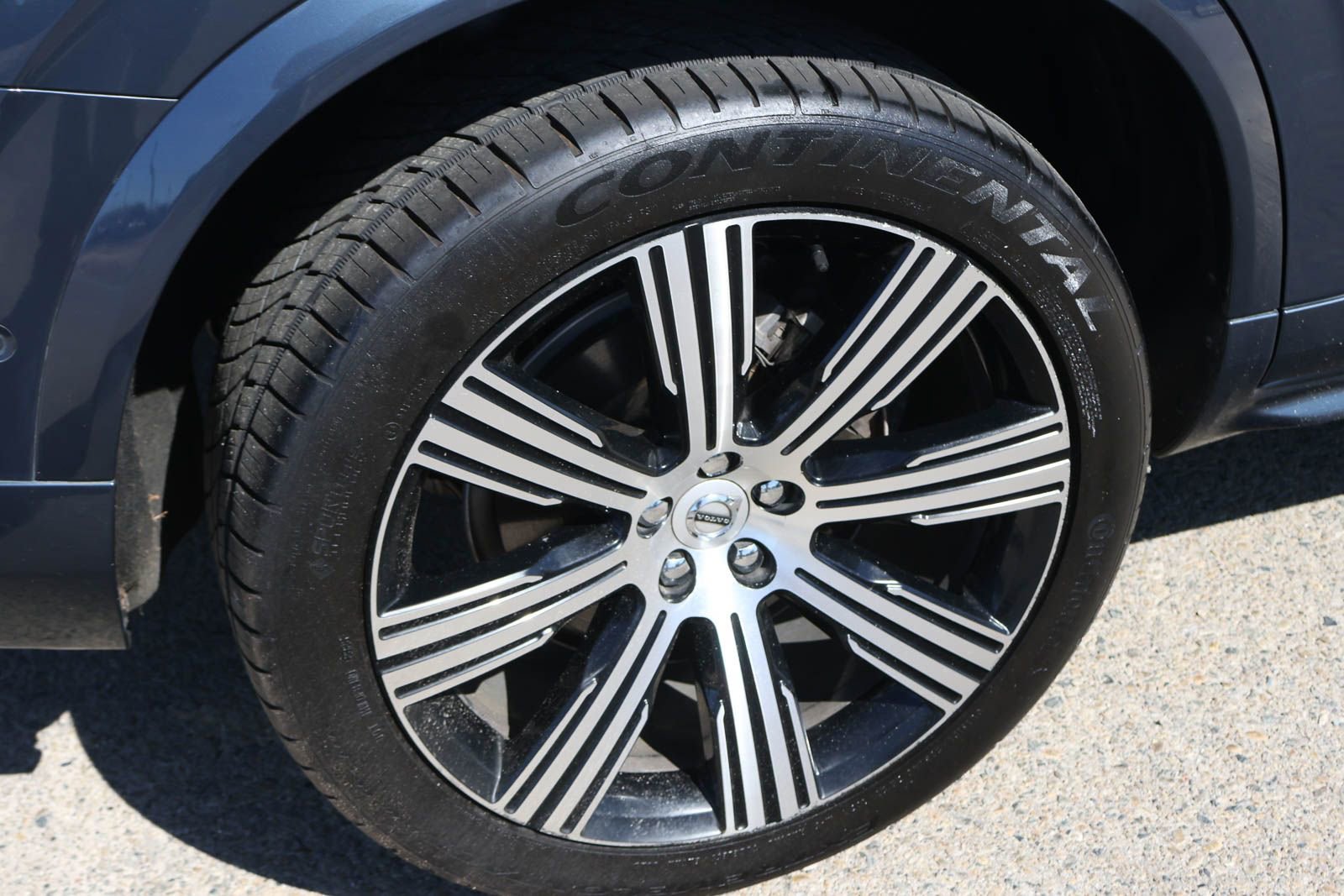 Used 2023 Volvo XC90 B6 Ultimate w/ Protection Package Premier AWD/4WD image 14