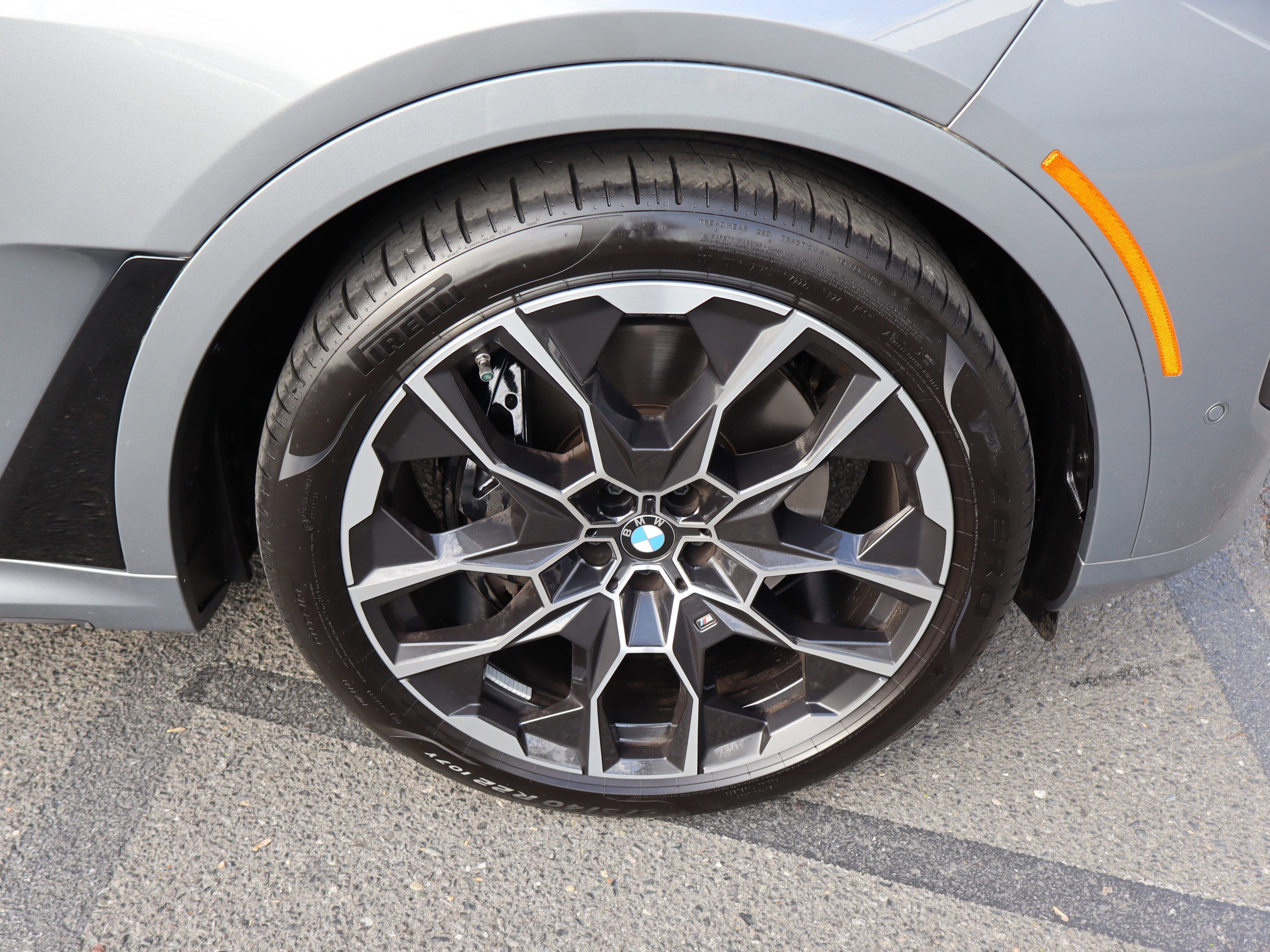 Used 2023 BMW X7 xDrive40i w/ M Sport Package image 38